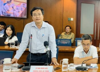 Ông Phan Thống Nhứt - Trưởng Phòng Kinh tế, Hạ tầng và Đô Thị - Phường Bình Lợi Trung phát biểu